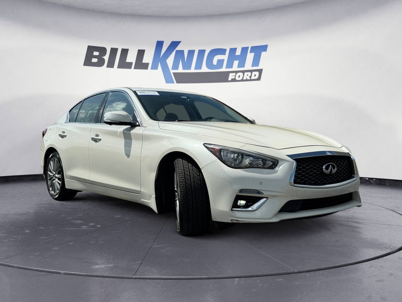 Used 2022 INFINITI Q50 Luxe w/ Cargo Package AWD/4WD image 7