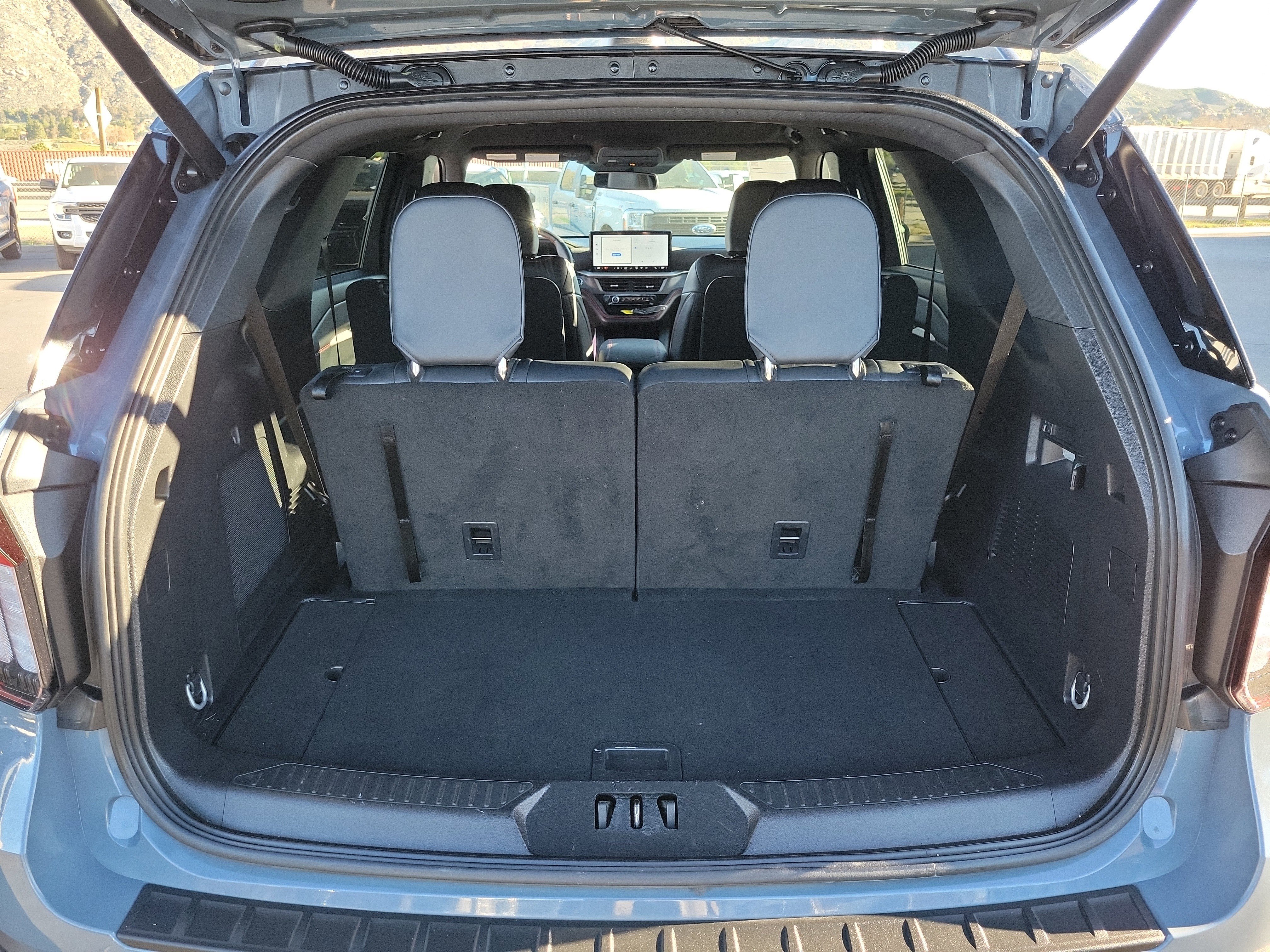 Certified 2025 Ford Explorer ST-Line w/ Premium Package image 13