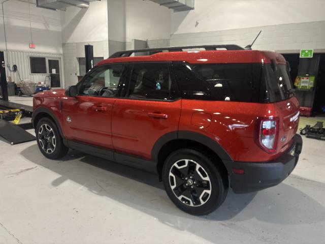 Certified 2023 Ford Bronco Sport Outer Banks w/ Tech Package AWD/4WD image 7