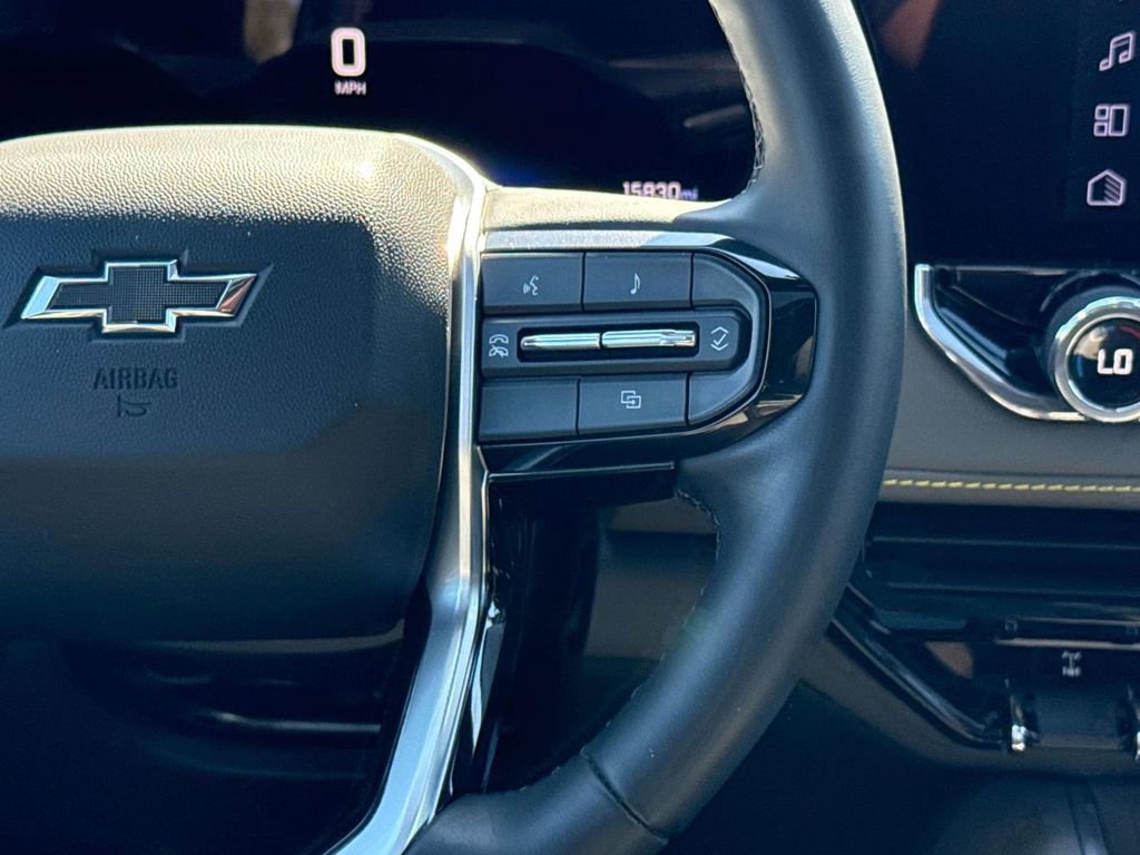 Used 2024 Chevrolet Colorado ZR2 w/ Technology Package image 16