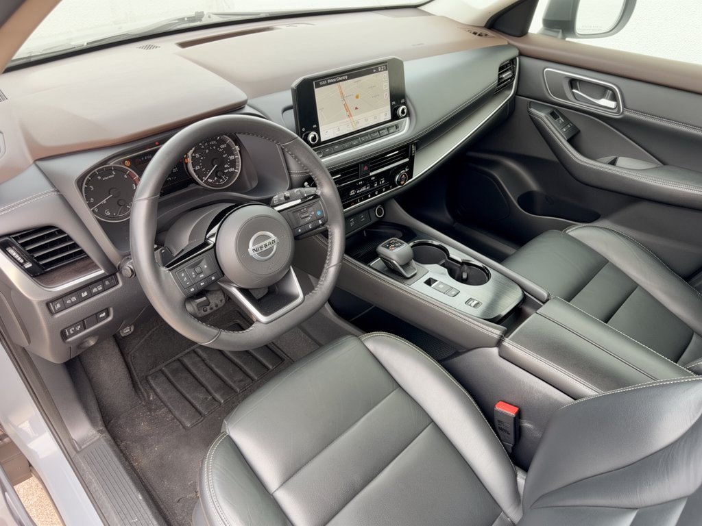 Used 2021 Nissan Rogue SL w/ Premium Package FWD image 4