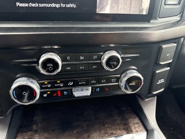 Certified 2023 Ford F250 Lariat w/ Chrome Package image 29