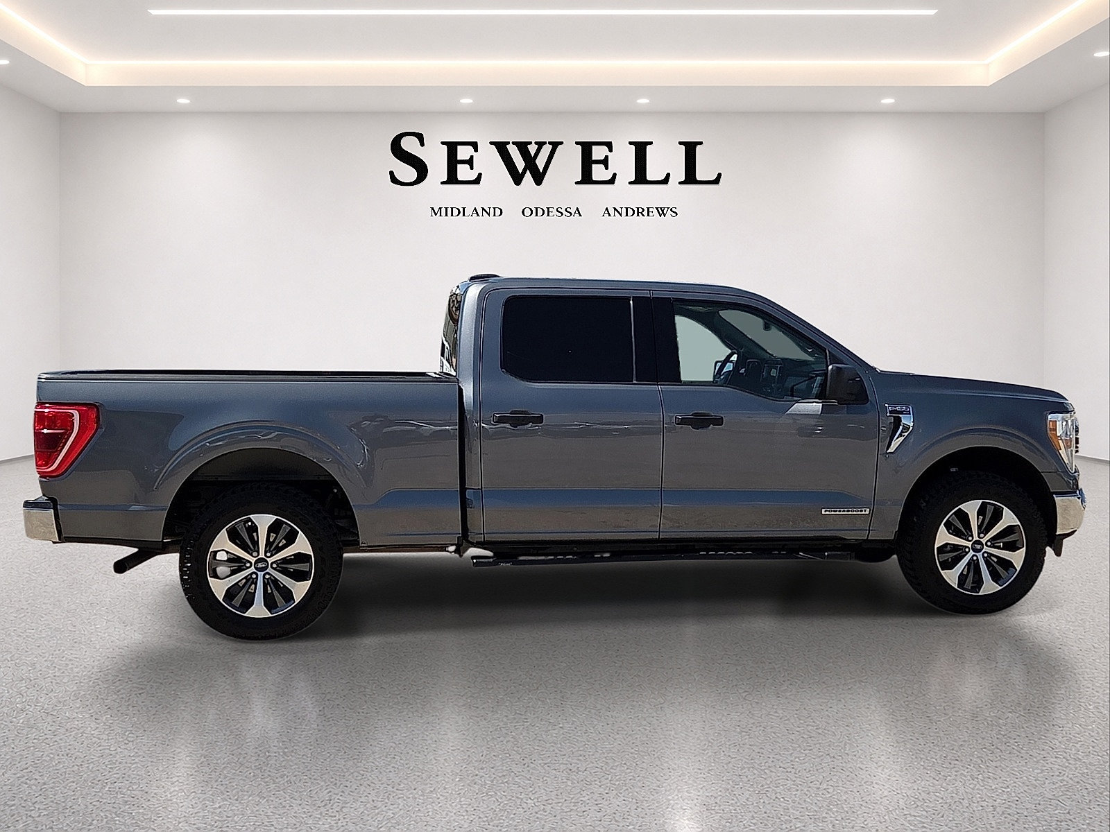 Certified 2022 Ford F150 XLT w/ Equipment Group 301A Mid RWD image 5
