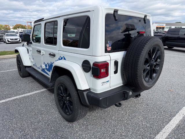 Used 2021 Jeep Wrangler Unlimited Sahara w/ Dual Top Group AWD/4WD image 6