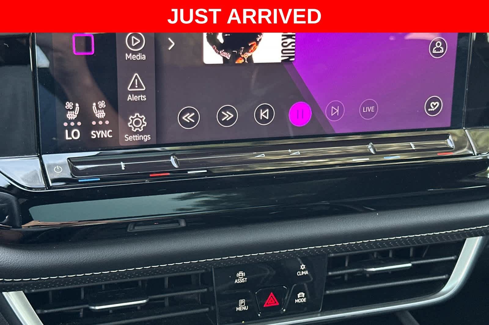 Used 2024 Volkswagen Atlas Cross Sport SEL Premium R-Line AWD/4WD image 21
