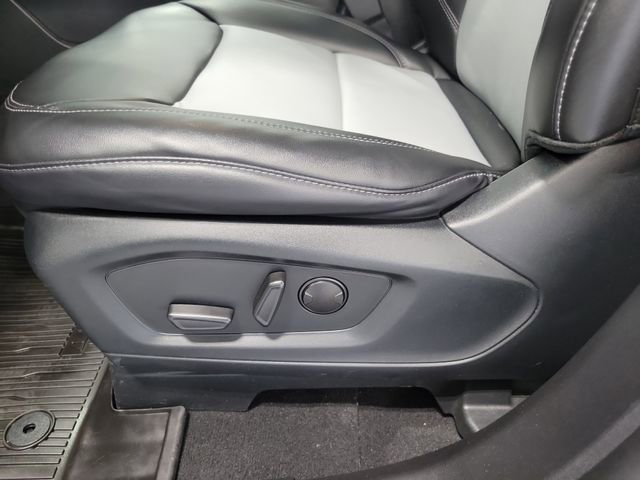 Certified 2023 Ford Explorer XLT w/ Equipment Group 202A AWD/4WD image 9