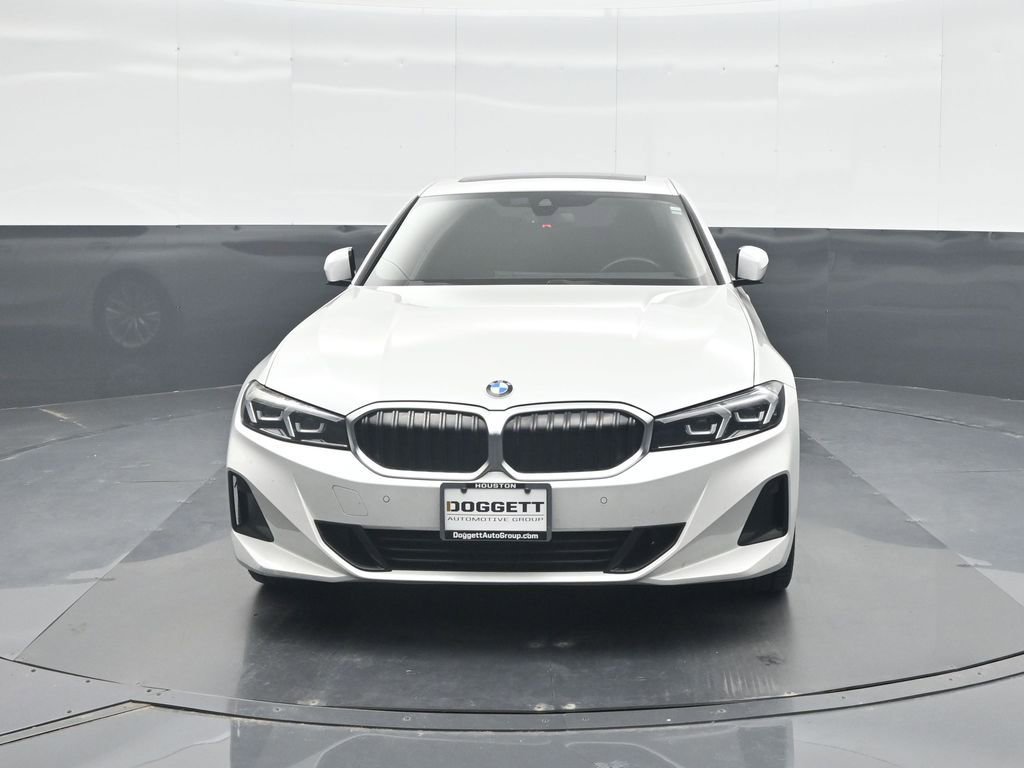 Used 2023 BMW 330i Sedan w/ Driving Assistance Package RWD image 5