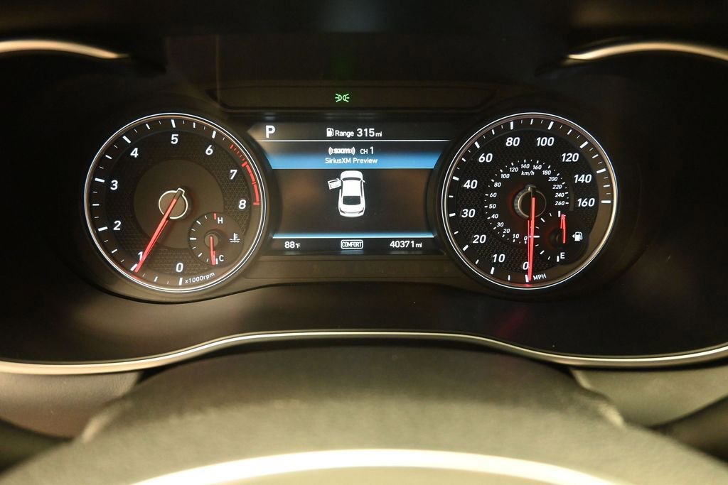 Used 2020 Genesis G70 2.0T RWD image 3