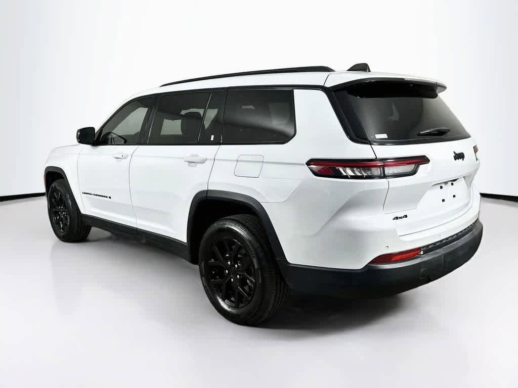 Used 2024 Jeep Grand Cherokee L Laredo AWD/4WD image 4