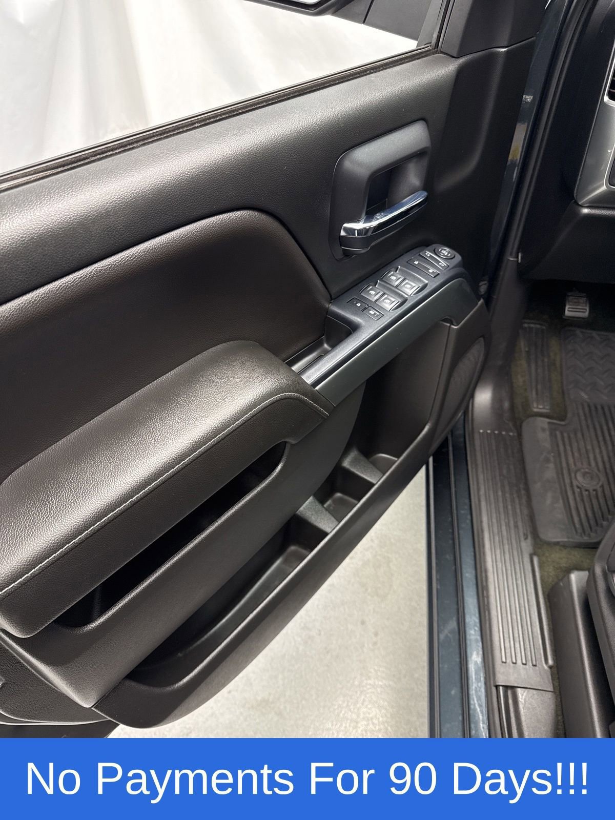 Used 2018 Chevrolet Silverado 1500 LT w/ LT Eassist Package image 14