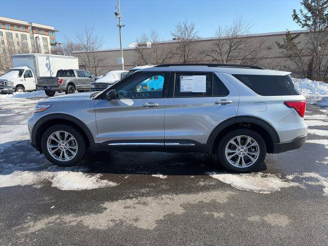 Certified 2022 Ford Explorer XLT w/ Equipment Group 202A image 2