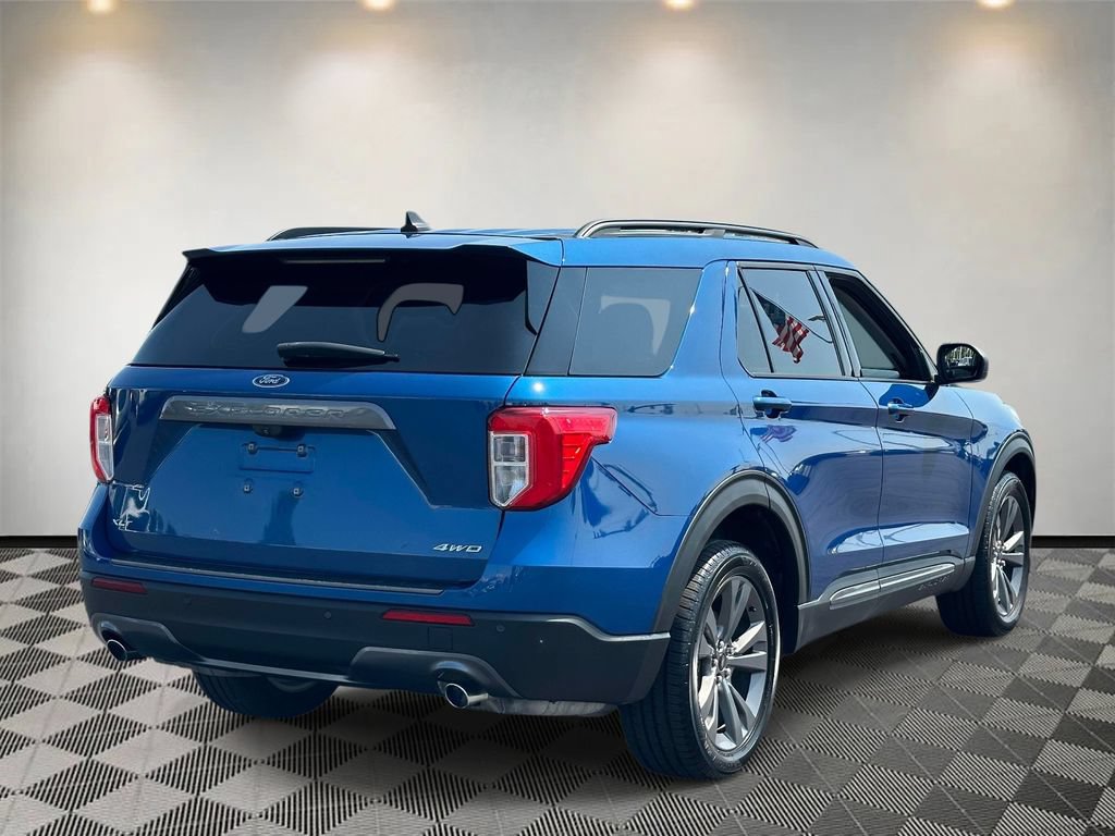 Certified 2021 Ford Explorer XLT w/ Equipment Group 202A AWD/4WD image 4