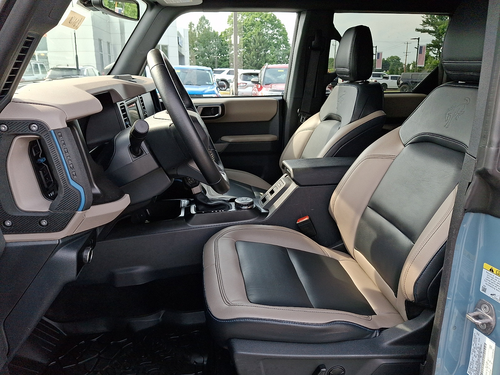 Certified 2023 Ford Bronco Wildtrak AWD/4WD image 16