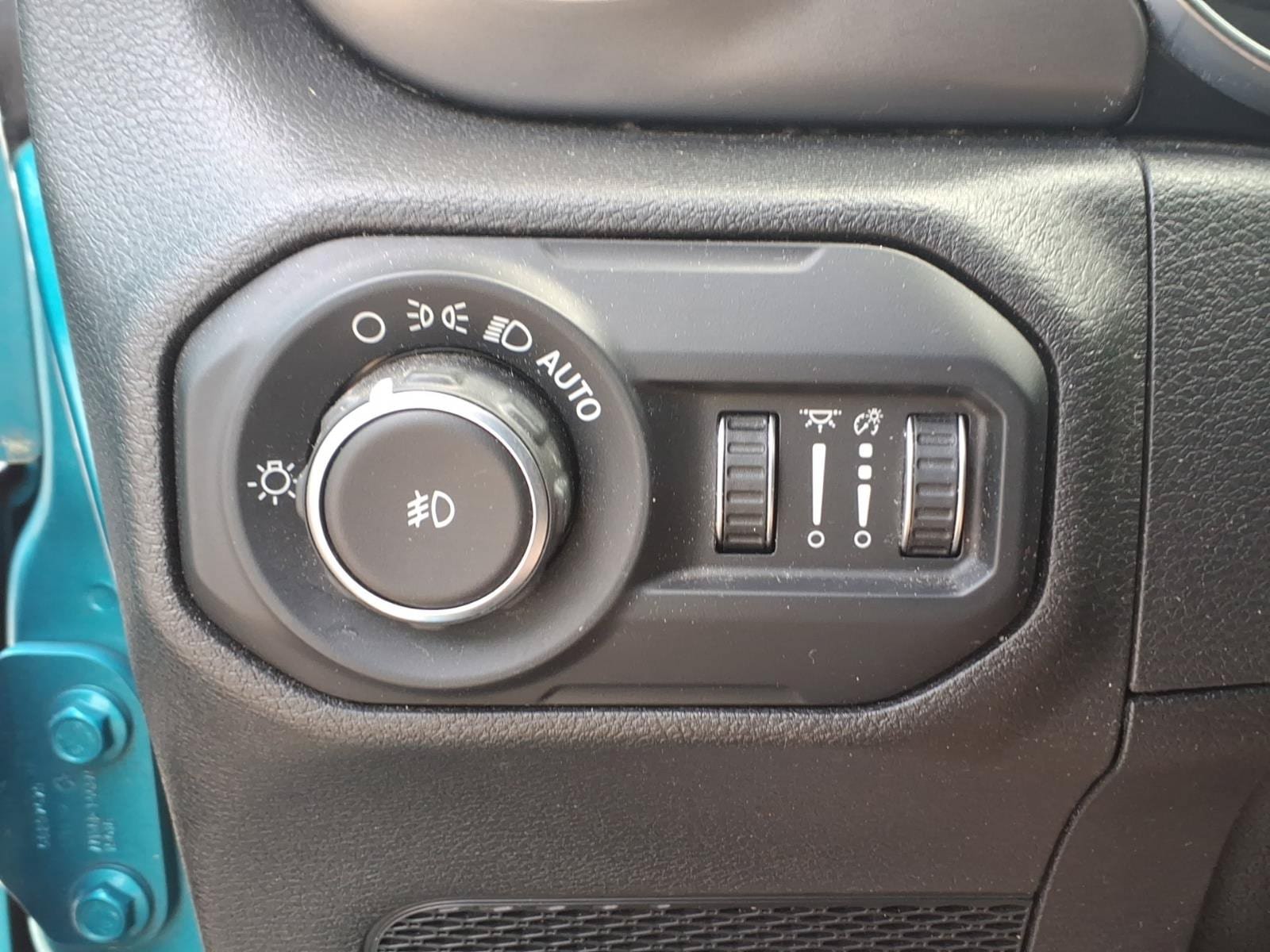 Used 2019 Jeep Wrangler Unlimited Rubicon AWD/4WD image 23