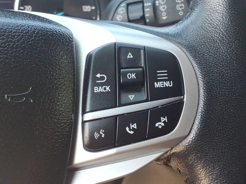 Certified 2023 Ford Explorer XLT w/ Equipment Group 202A AWD/4WD image 9