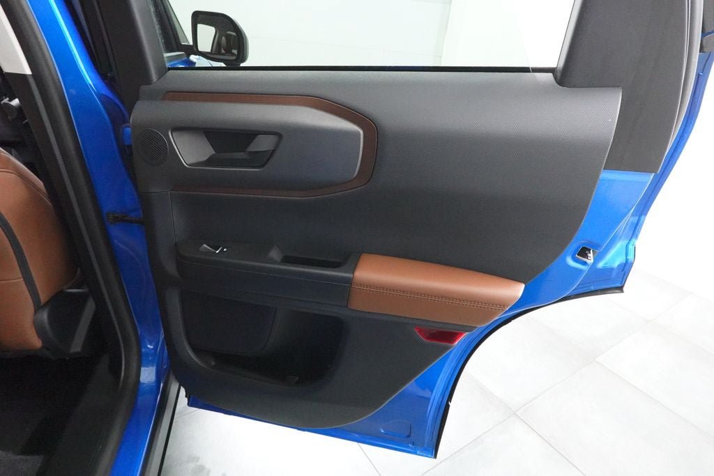 Certified 2025 Ford Bronco Sport Outer Banks w/ Outer Banks Tech Package+ AWD/4WD image 31