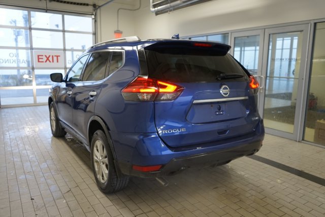 Used 2017 Nissan Rogue SV AWD/4WD image 11