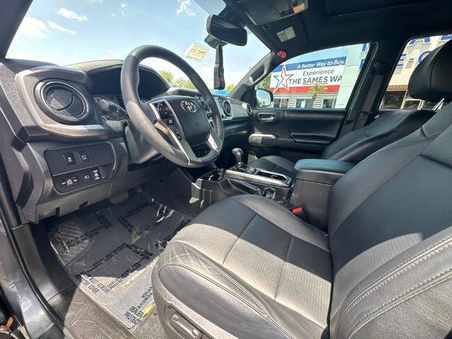 Used 2023 Toyota Tacoma Limited w/ Nightshade Package AWD/4WD image 13