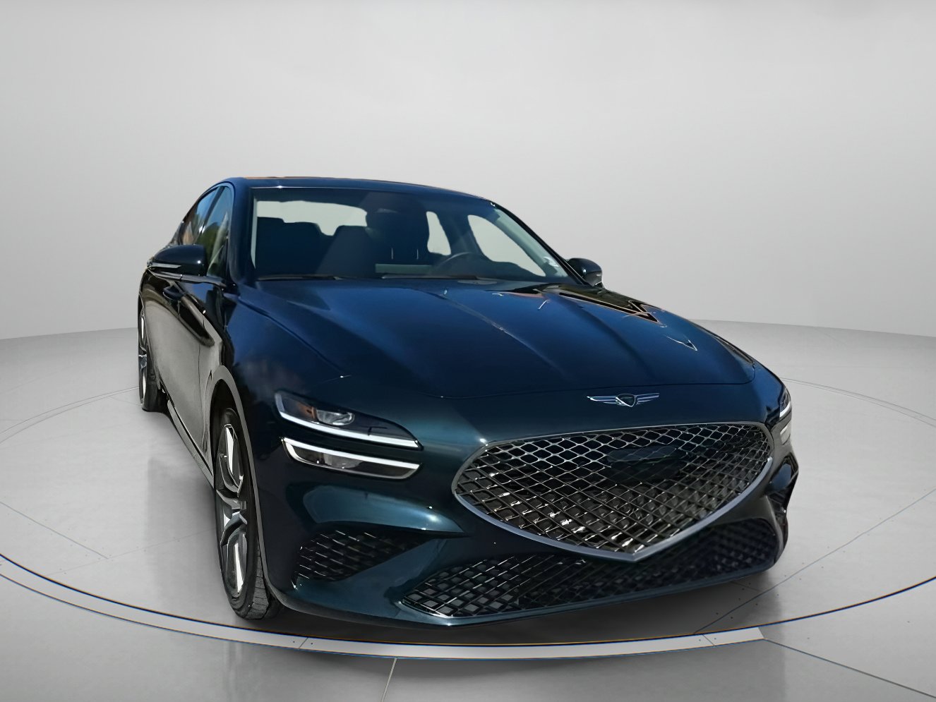 Used 2025 Genesis G70 2.5T image 4