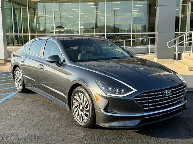Used 2023 Hyundai Sonata Limited FWD image 2