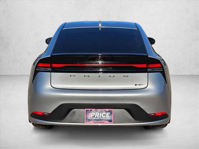 Used 2024 Toyota Prius LE FWD image 7