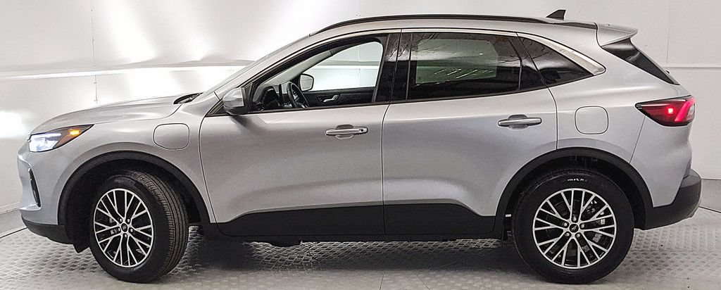 Certified 2024 Ford Escape SE FWD image 5