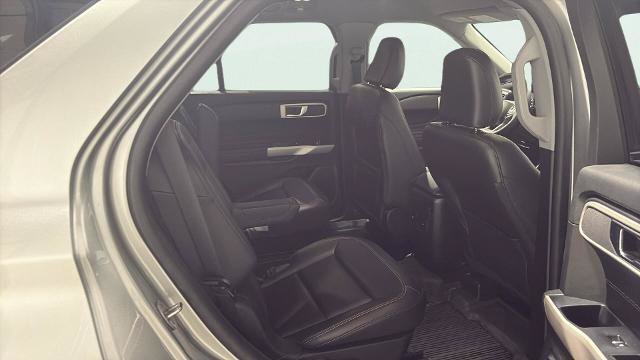 Certified 2024 Ford Explorer XLT w/ Equipment Group 202A AWD/4WD image 19