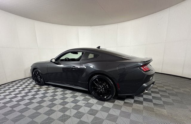 Certified 2024 Ford Mustang Coupe RWD image 3