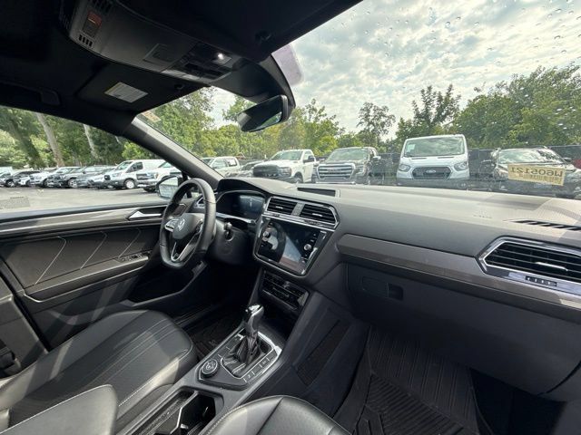Used 2024 Volkswagen Tiguan SE R-Line AWD/4WD image 12