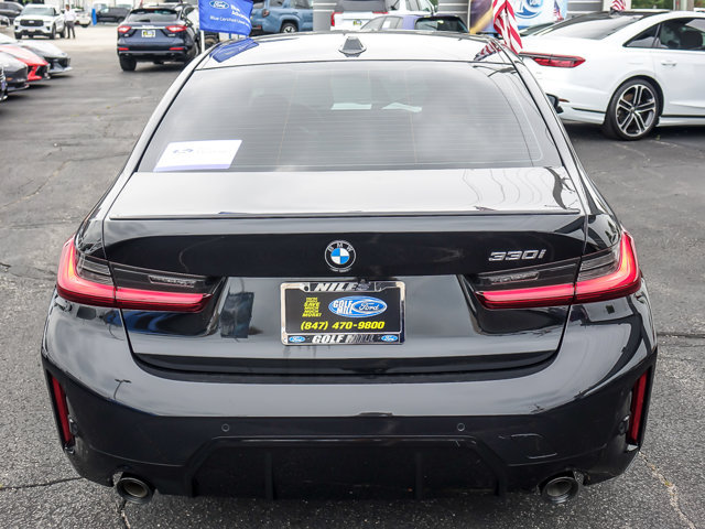 Used 2025 BMW 330i Sedan w/ M Sport Package RWD image 6