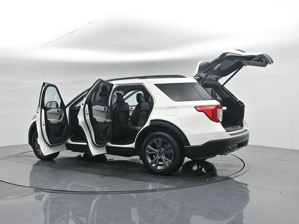 Certified 2023 Ford Explorer XLT w/ Equipment Group 202A image 63