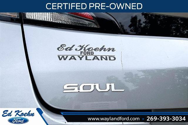 Used 2023 Kia Soul LX w/ LX Technology Package FWD image 8