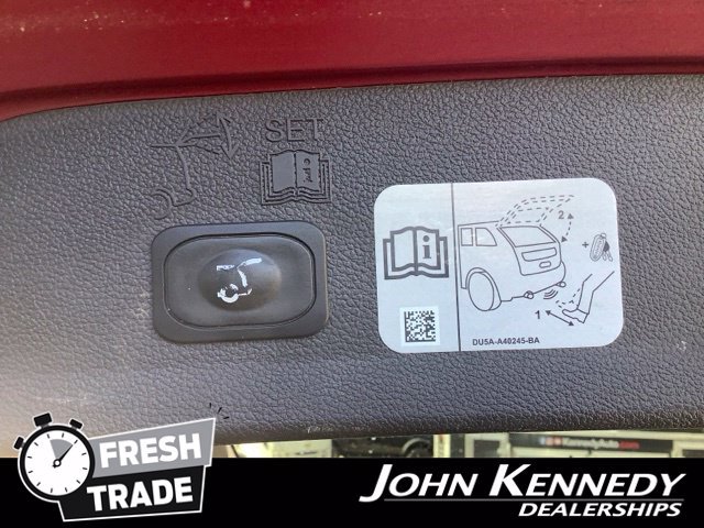 Certified 2017 Ford Escape Titanium FWD image 33
