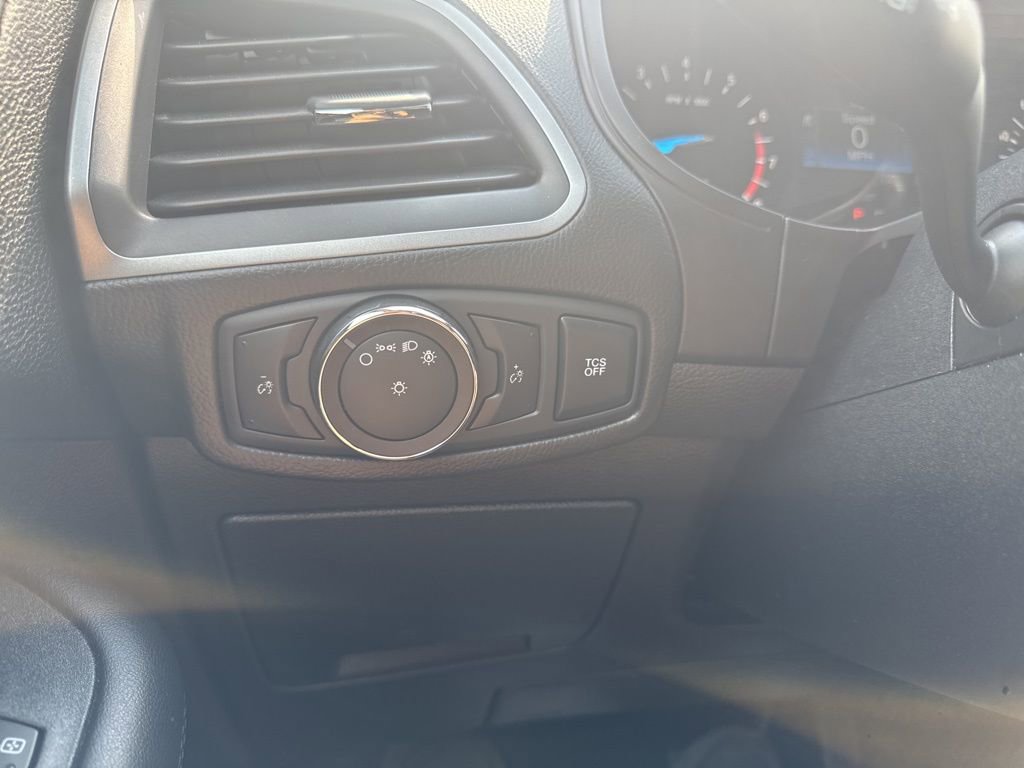 Certified 2019 Ford Edge SE FWD image 24