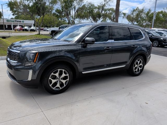 Used 2020 Kia Telluride EX w/ Towing Package FWD image 9