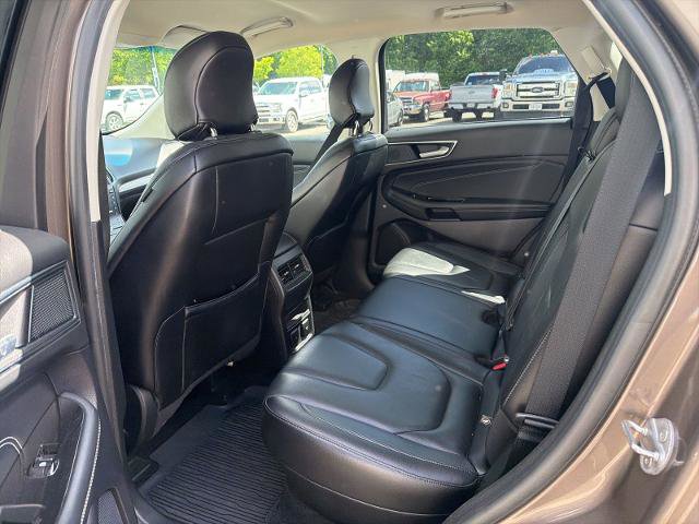 Certified 2019 Ford Edge Titanium FWD image 28
