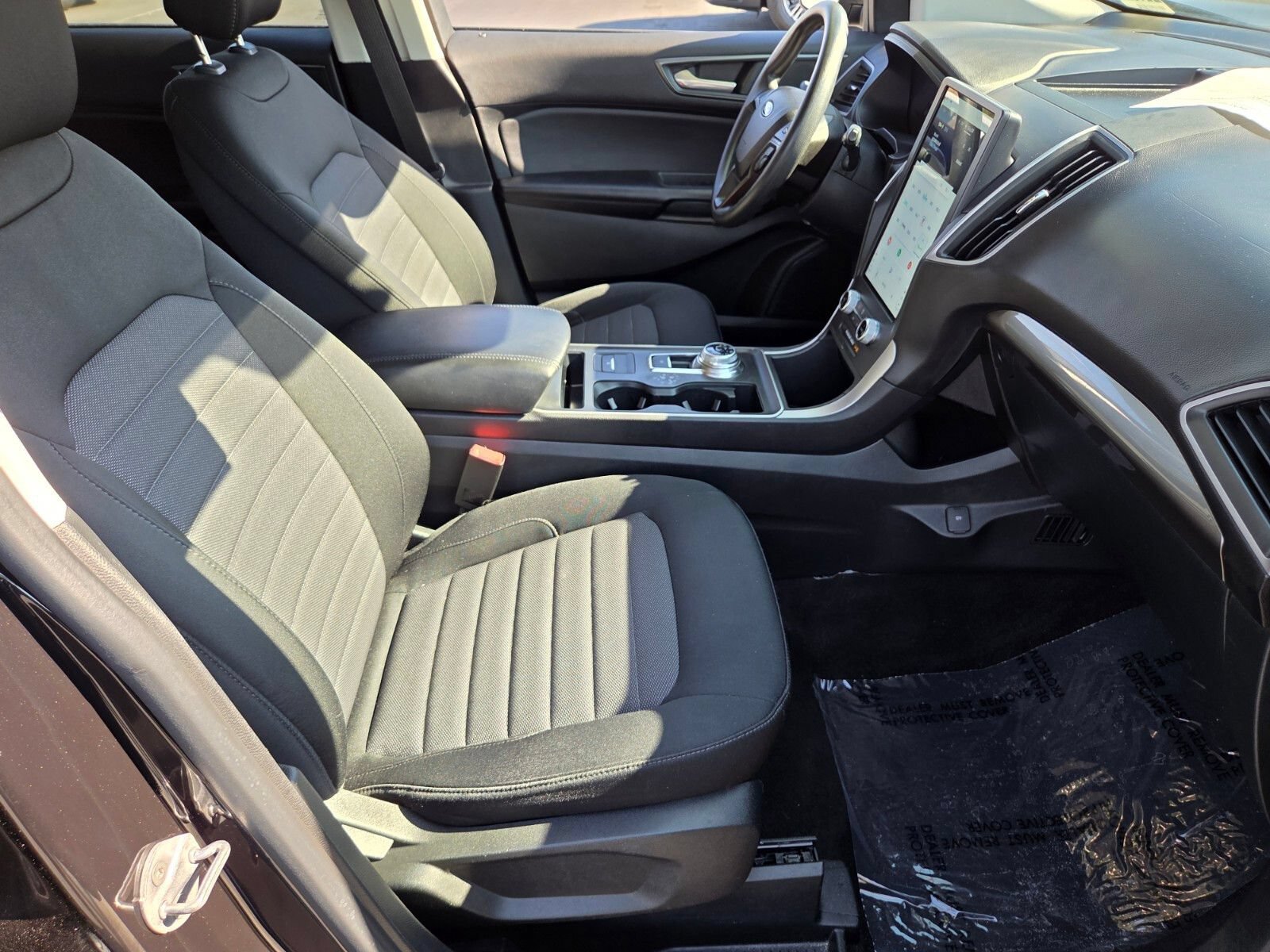 Certified 2022 Ford Edge SE w/ Black Appearance Package AWD/4WD image 15