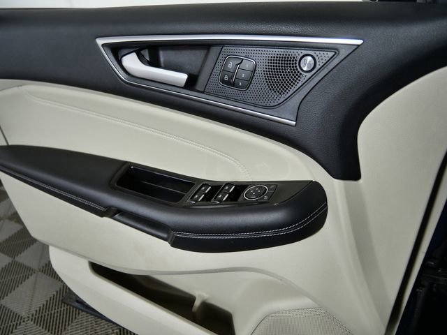 Certified 2019 Ford Edge Titanium w/ Cold Weather Package image 25