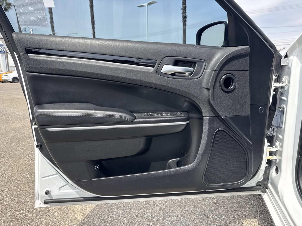 Used 2023 Chrysler 300 Touring image 19
