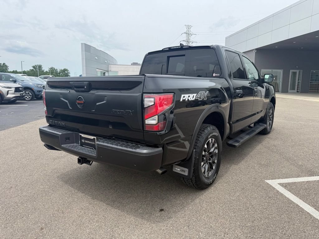 Used 2022 Nissan Titan PRO-4X w/ Pro-4x Convenience Package AWD/4WD image 5