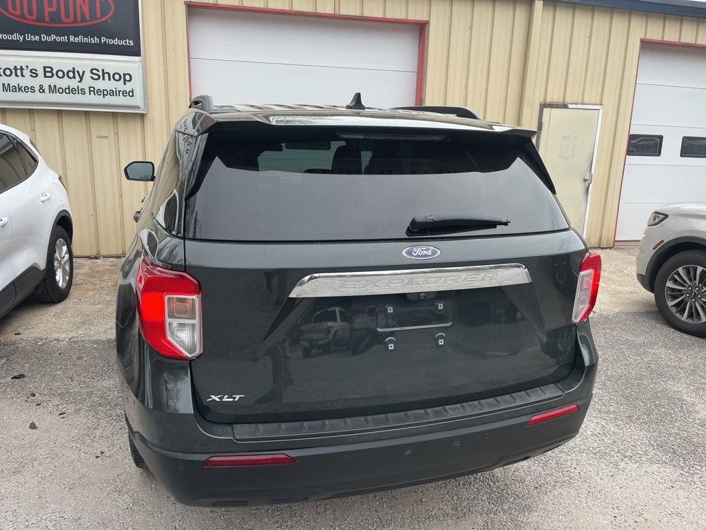 Certified 2022 Ford Explorer XLT image 12