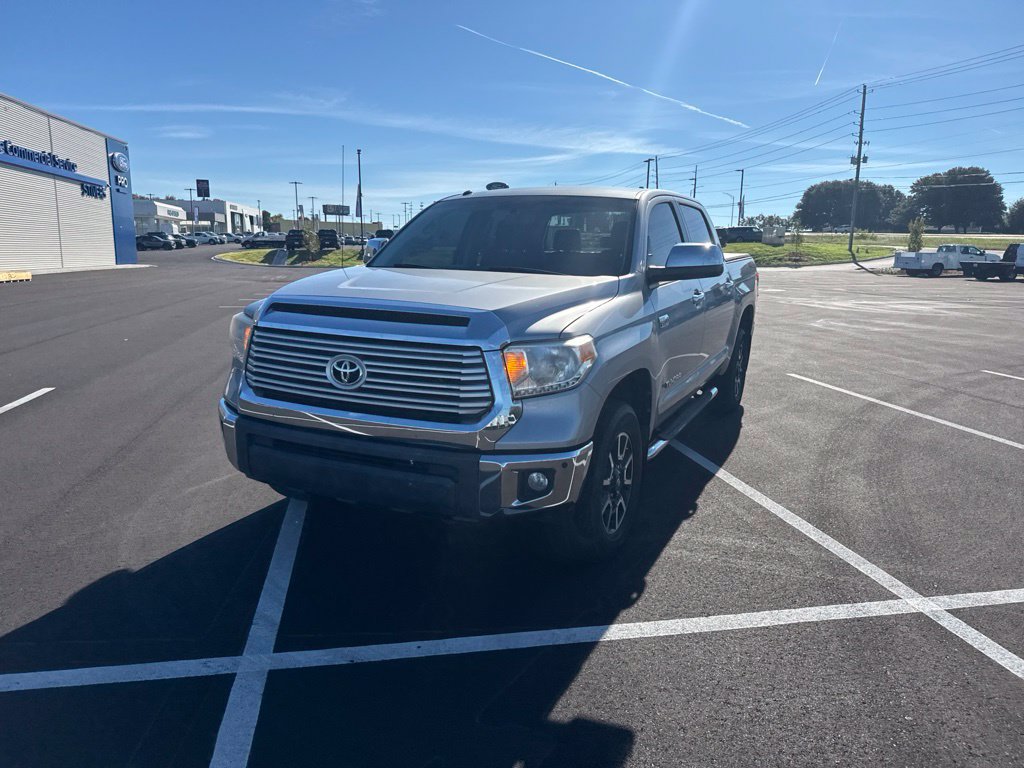 Used 2017 Toyota Tundra Limited w/ Limited Premium Package AWD/4WD image 5