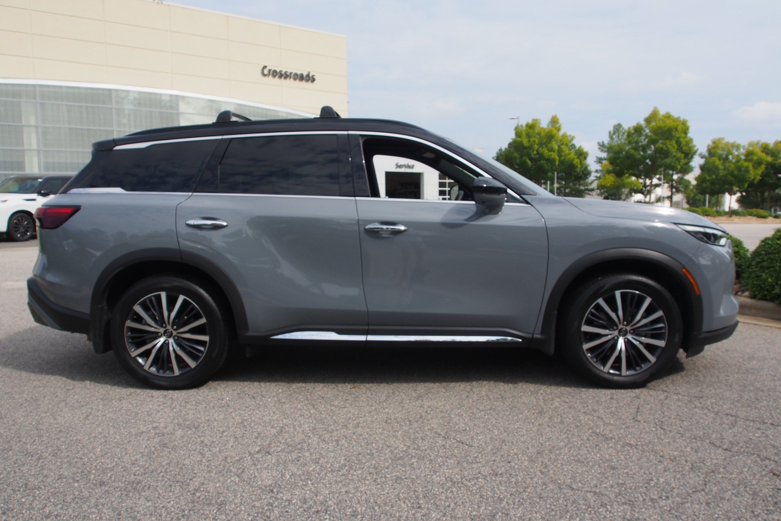 Used 2025 INFINITI QX60 Autograph w/ Lighting Package (N94) AWD/4WD image 9