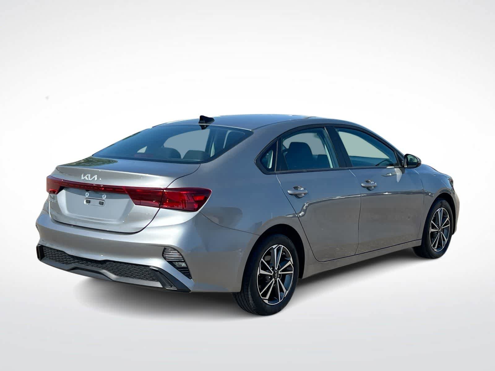 Used 2023 Kia Forte LXS FWD image 8