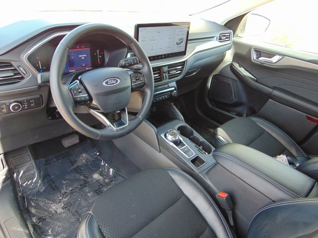 Certified 2026 Ford Escape SE w/ Class II Trailer Tow Package FWD image 11