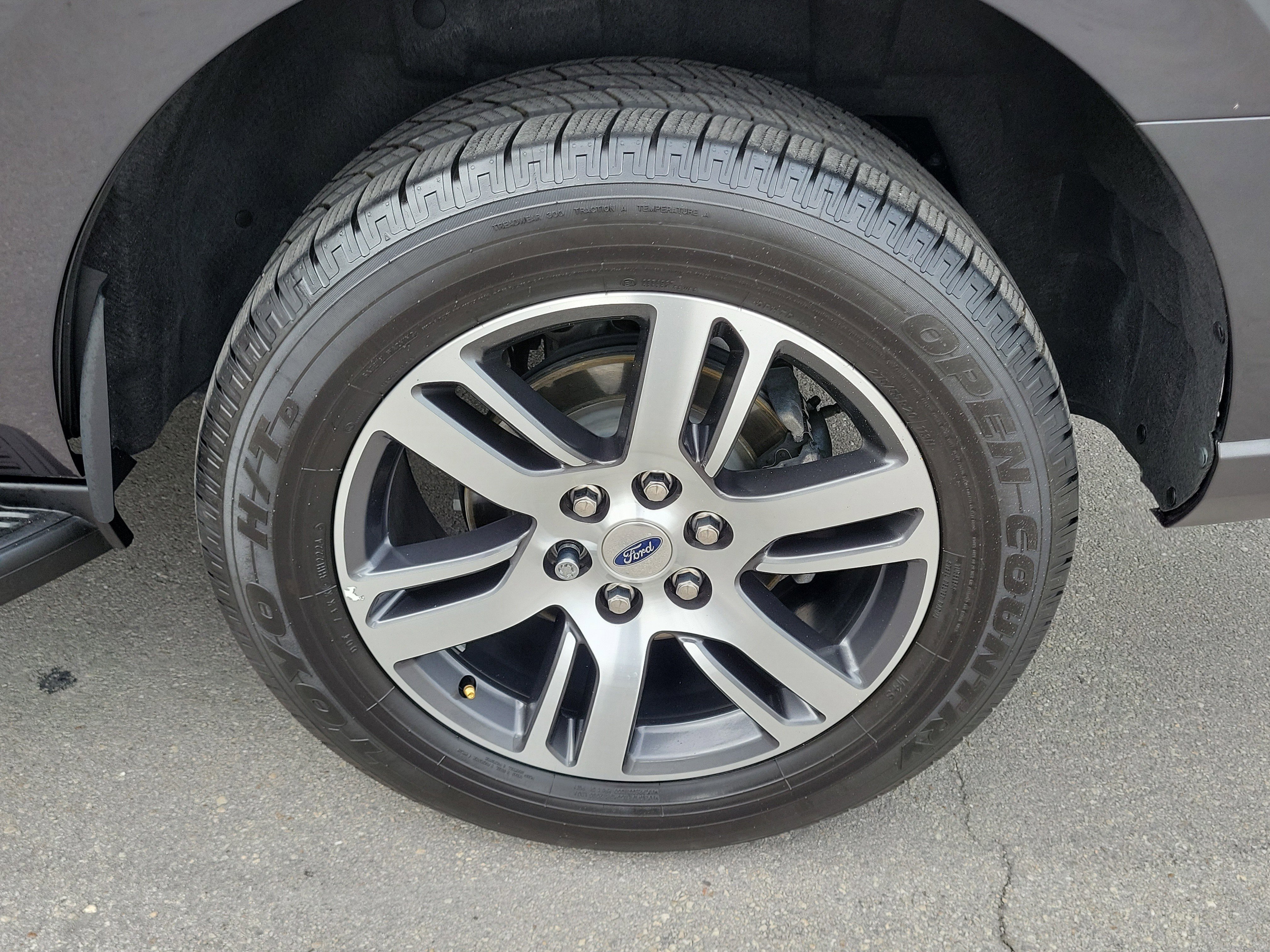 Certified 2024 Ford Expedition XLT image 28