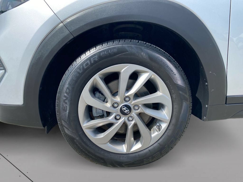 Used 2017 Hyundai Tucson SE w/ Cargo Package FWD image 9