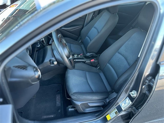 Used 2020 Toyota Yaris LE image 12