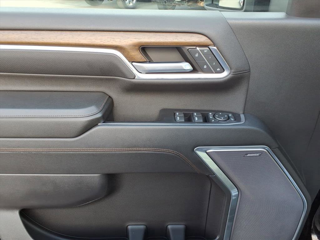 Used 2024 Chevrolet Silverado 2500 High Country w/ High Country Premium Package image 11