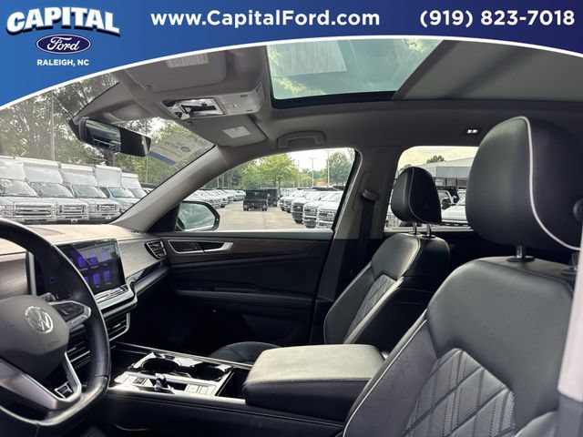 Used 2024 Volkswagen Atlas SEL Premium R-Line AWD/4WD image 22